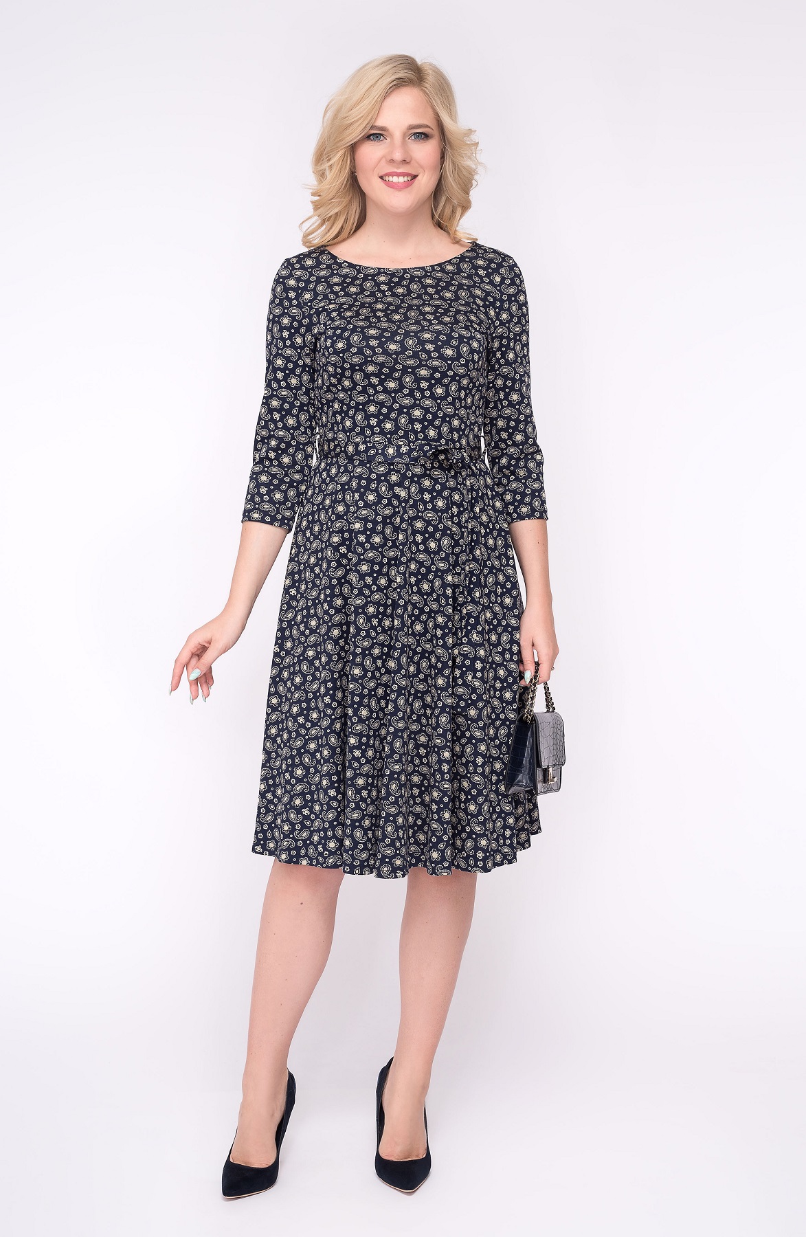 Платье Незнакомка 00.6080.1660 вискоза "огурцы"